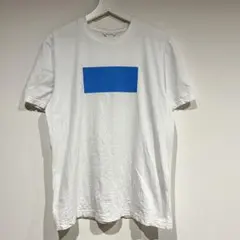 mina perhonen ボックスロゴTシャツ