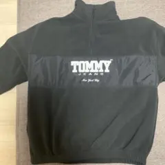 TOMMY JEANS ブラック ハーフジップ トレーナー