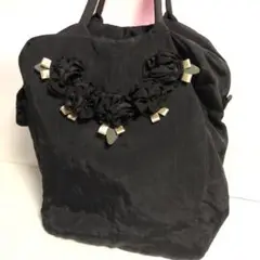 お値下げ　お花モチーフ　ブラック/布バッグ