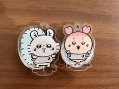 ちいかわ×Ｊリーグコラボ　キーホルダーにもなるアクスタ　モモンガカニちゃんセット