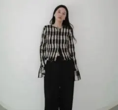 CLANE SHIRRING DESIGN BLOUSE 1 - メルカリ