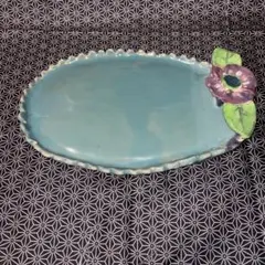 青色花装飾楕円形皿