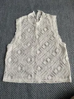 ZARA ホワイト 透かし編み ノースリーブ M