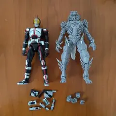S.H.Figuarts 仮面ライダーファイズ ＆ ウルフオルフェノク