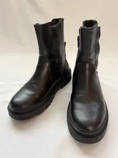 【ZARA】本革 ブラック サイドゴアブーツ 厚底　黒