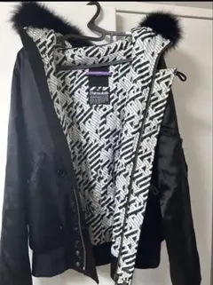 swagger Mサイズ ファー付き サテン生地のサムネイル