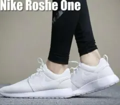 Nike Roshe One ホワイトスニーカー