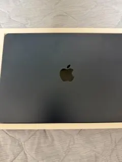 ほぼ未使用】MacBook Pro M3 バッテリー100% 充放電回数2回 - メルカリ