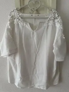 ホワイトレースオフショルダー半袖ブラウス