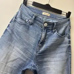 YANUK❣️ANNETTE❣️ストレッチ付き❣️デニム❣️パンツ❣️日本製❣️23サイズ❣️のサムネイル