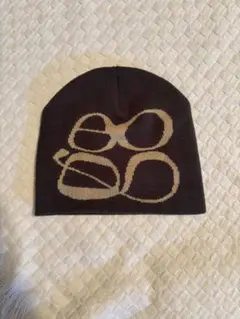 ロゴ入りダークブラウンビーニー