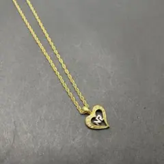 045ニナリッチ　ゴールドトーン ハート型ペンダント ネックレス