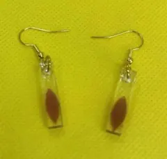 揺れるピアス☆紫