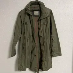 ミリタリージャケット オリーブ色