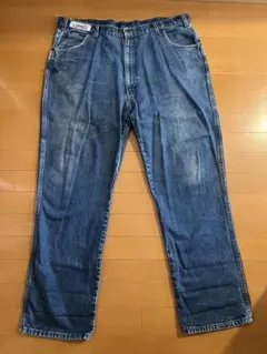 Item thumbnail for item e8c60cf8-8e51-416b-8947-ac4d13268995