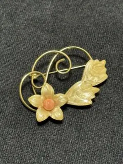 花モチーフ ゴールドブローチ　レトロ