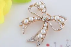 卒業式、入学式、結婚式、お呼ばれ、パールブローチ、リボン、ゴールド、正装スーツ