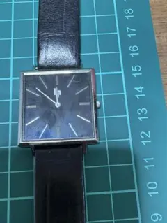 ご*ま様 a*i様 BVLGARI スクエア型 ブラック 時計 - メルカリ