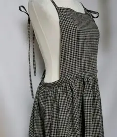 ハーフリネンバッククロスワンピースみたいなロングエプロンドレス　ギンガムチェック
