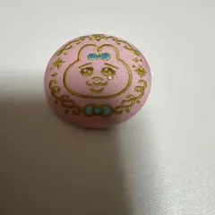 おぱんちゅうさぎ　刺繍缶バッジ　②