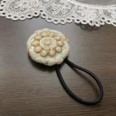 ハンドメイド　インド刺繍リボン　ヘアゴム　くるみボタン