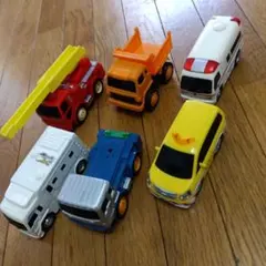 走る働く車セット7種類セット　消防車　救急車　パトロールカー