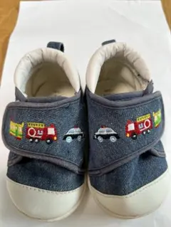 Item thumbnail for item e4e0f4a1-045e-4f27-9827-6cae7b711977