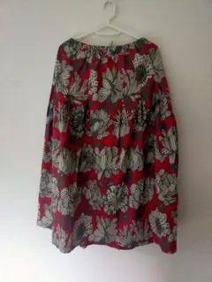 美品　オールシーズン　麻綿　スカート