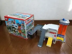 トミカタウン おもちゃ大陸 プトラパトラ 変身ショップ たべものやさん