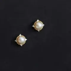 accessories mau ピアス クロス 真鍮 - メルカリ