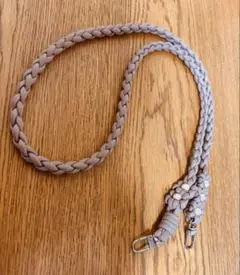 ◯ハンドメイド　パラコード　スマホショルダーストラップ　ピンクベージュ