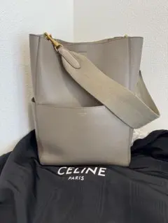 みー 様】CELINE セリーヌ サングル バケット スモール スリ 新ロゴ