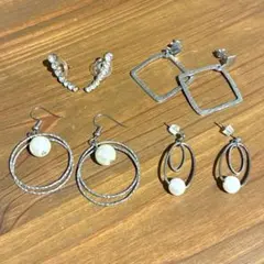 新品と美品　パールフープパールオーバルピアス ラインストーン4点セットまとめ売り