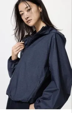 新品UNIQLOポケッタブルUVカットパーカー