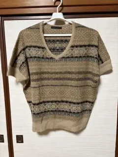 幾何学模様 ベージュ ニットベスト　ベージュ　フリーサイズ