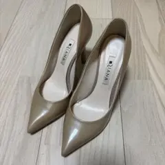 DIANA ヒール　22.5センチ　エナメル　ベージュ