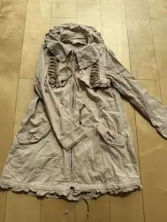 axes femme ベージュ フリル付きジャケット