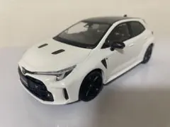 トヨタ GR Yaris 1/30 プラチナホワイトパールマイカ 089 - メルカリ