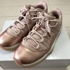 ジョーダン11 レトロ　ロウ