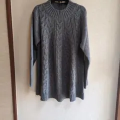 グレー ケーブル編み ハイネックセーター