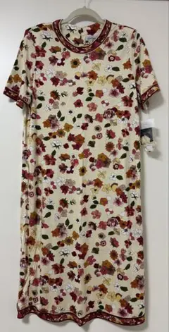 ⭐️未使用品⭐️フラワープリント 半袖ロングワンピース