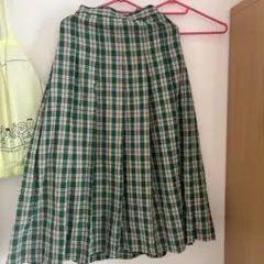 緑と白のチェック柄プリーツスカート