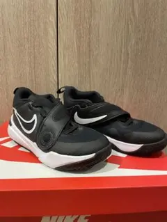 NIKE バスケットボールシューズ ブラック/ホワイト　20cm