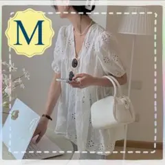 新品未使用 パンチングレース半袖チュニック花柄ブラウス夏Mサイズ大人可愛い