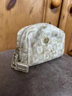COACH ゴールド ハートデザイン ポーチ