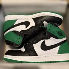 ジョーダン 1 レトロ ハイ OG ラッキーグリーン