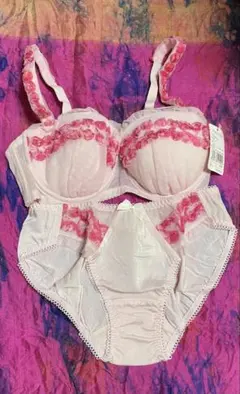 Item thumbnail for item 84b727dd-0ddc-429d-95b1-6b2f588a62bb