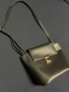 黒 合成皮革 ショルダーバッグ ゴールド金具のサムネイル