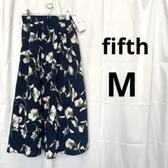 【新品タグ付き】fifth 花柄フレアスカート ネイビー Mサイズ