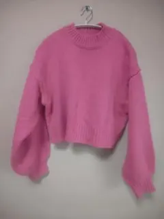 ショート丈ニット　ピンク　可愛いショート丈